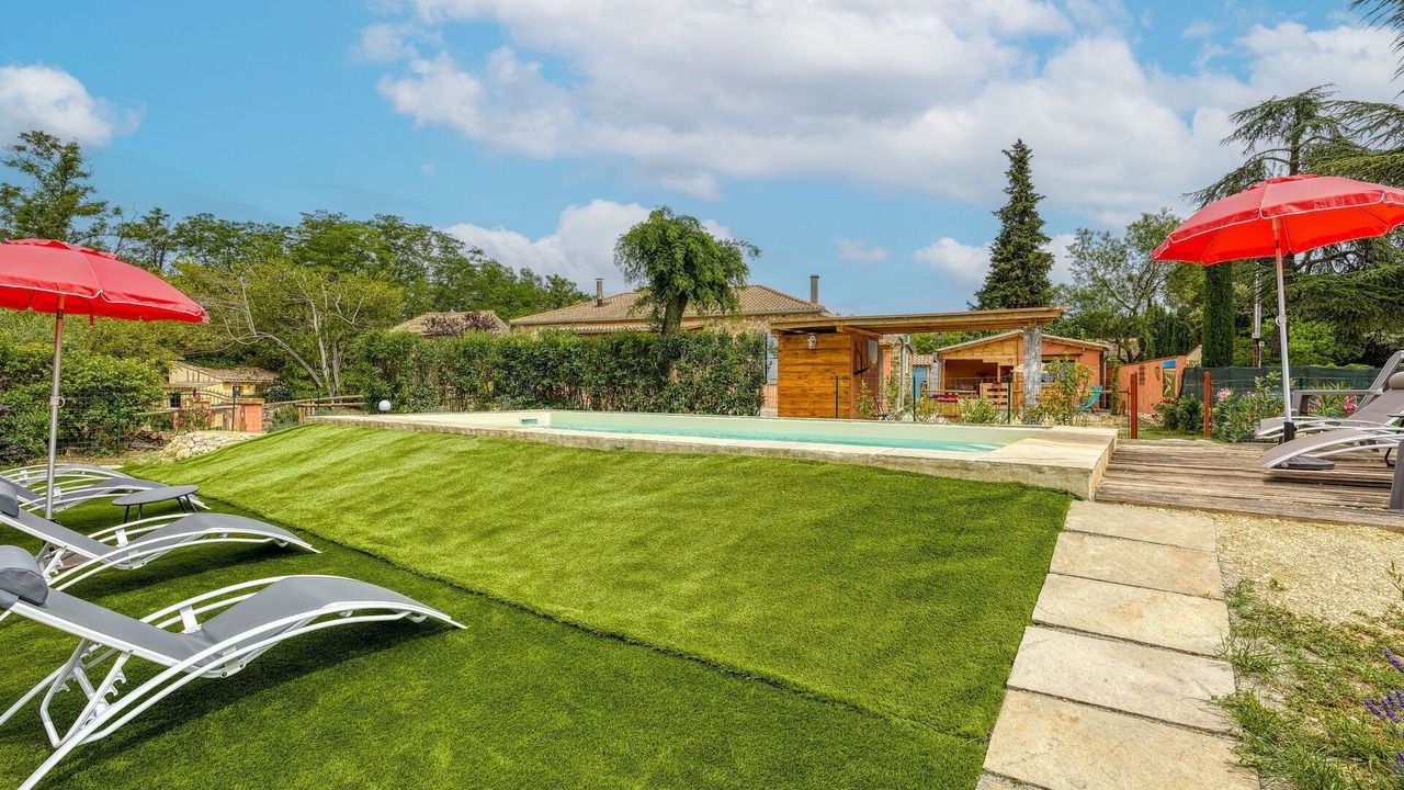 Photo of Outdoor in Saint-Laurent-La-Vernede