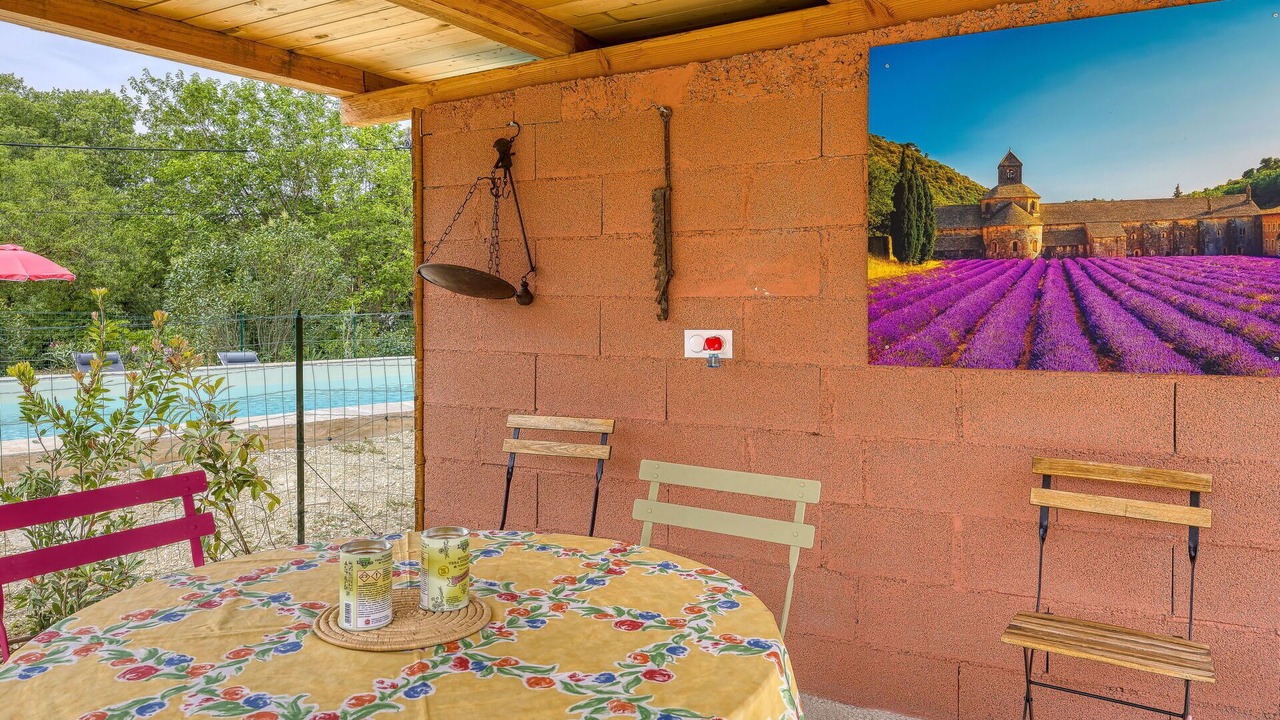 Photo of Outdoor in Saint-Laurent-La-Vernede