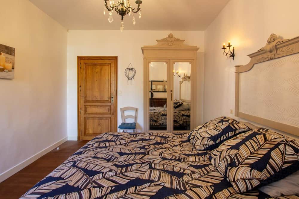Photo of Bedroom in Eyzerac