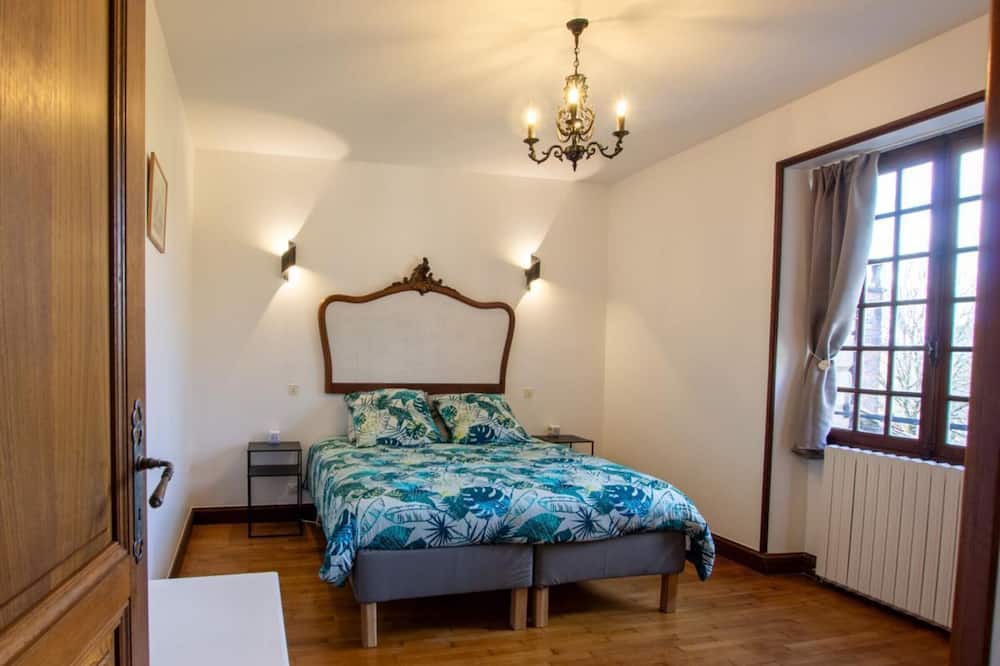 Photo of Bedroom in Eyzerac