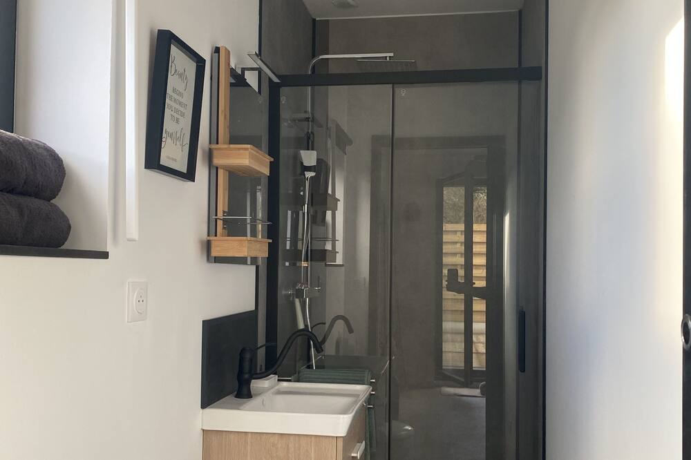 Photo of Bathroom in Coutiches