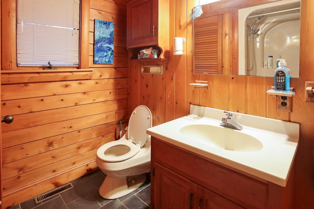 Photo of Bathroom in Natural Bridge