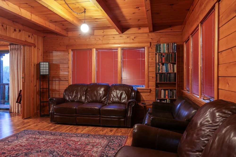 Photo of Livingroom in Natural Bridge