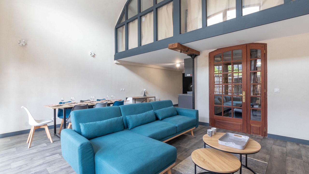 Photo of Livingroom in Mercury