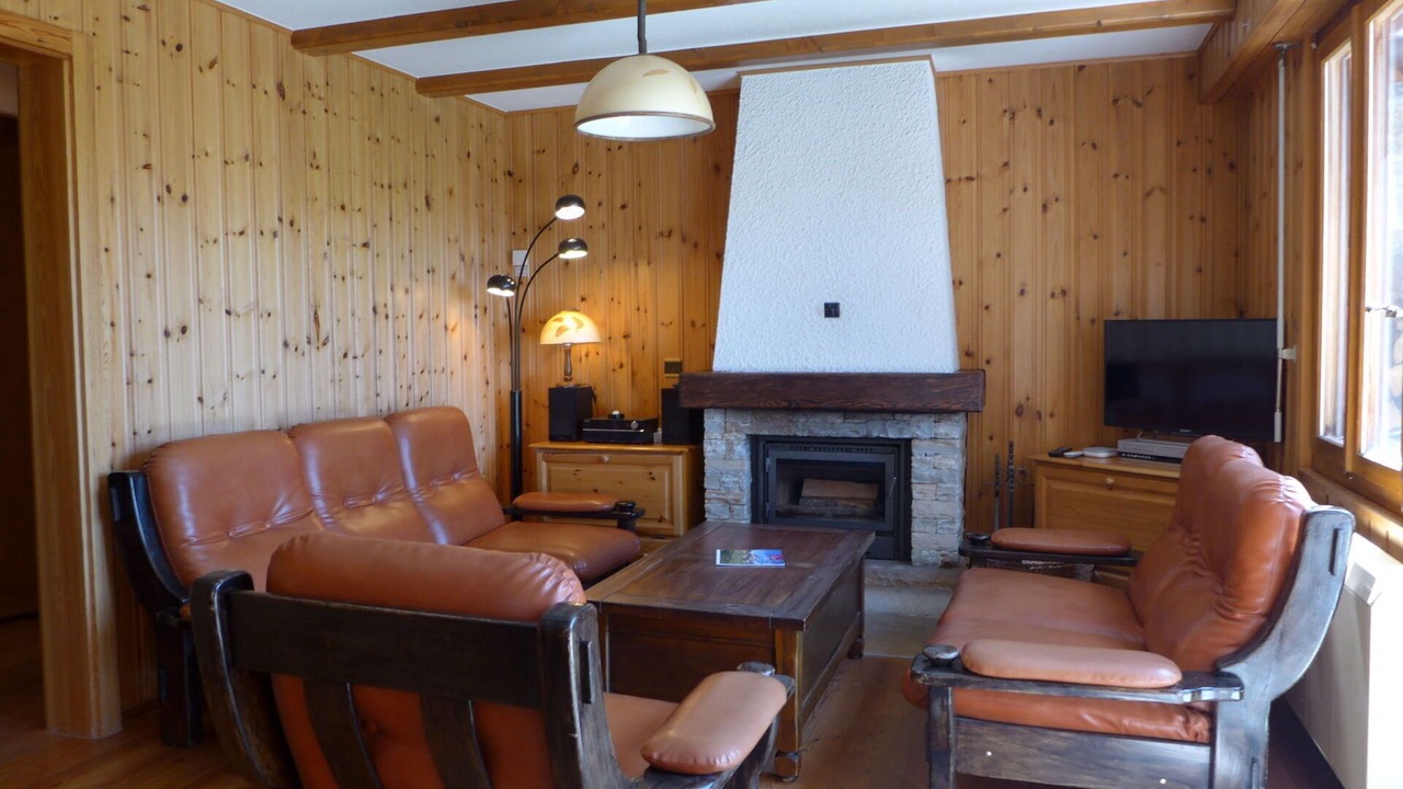Photo of Livingroom in Lens