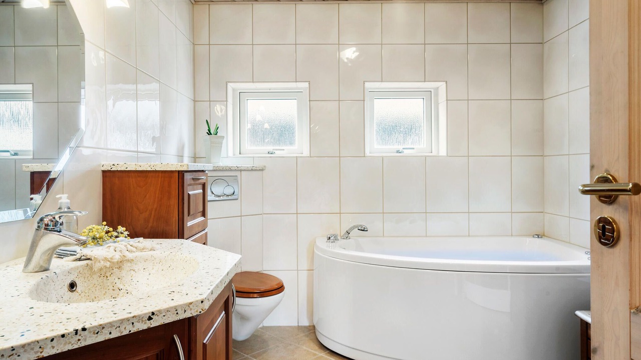 Photo of Bathroom in Thyboron