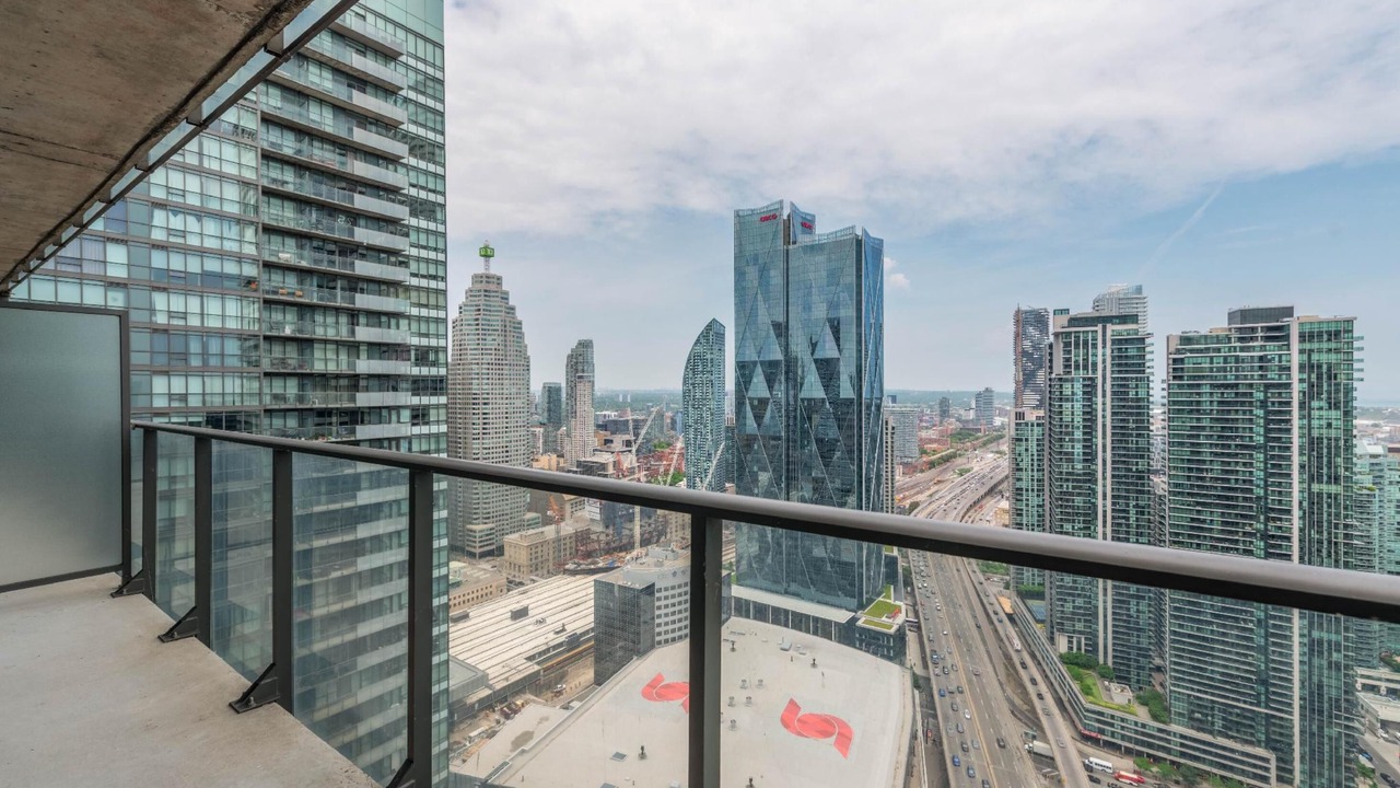 Photo of Patio Balcony in Toronto Entertainment District