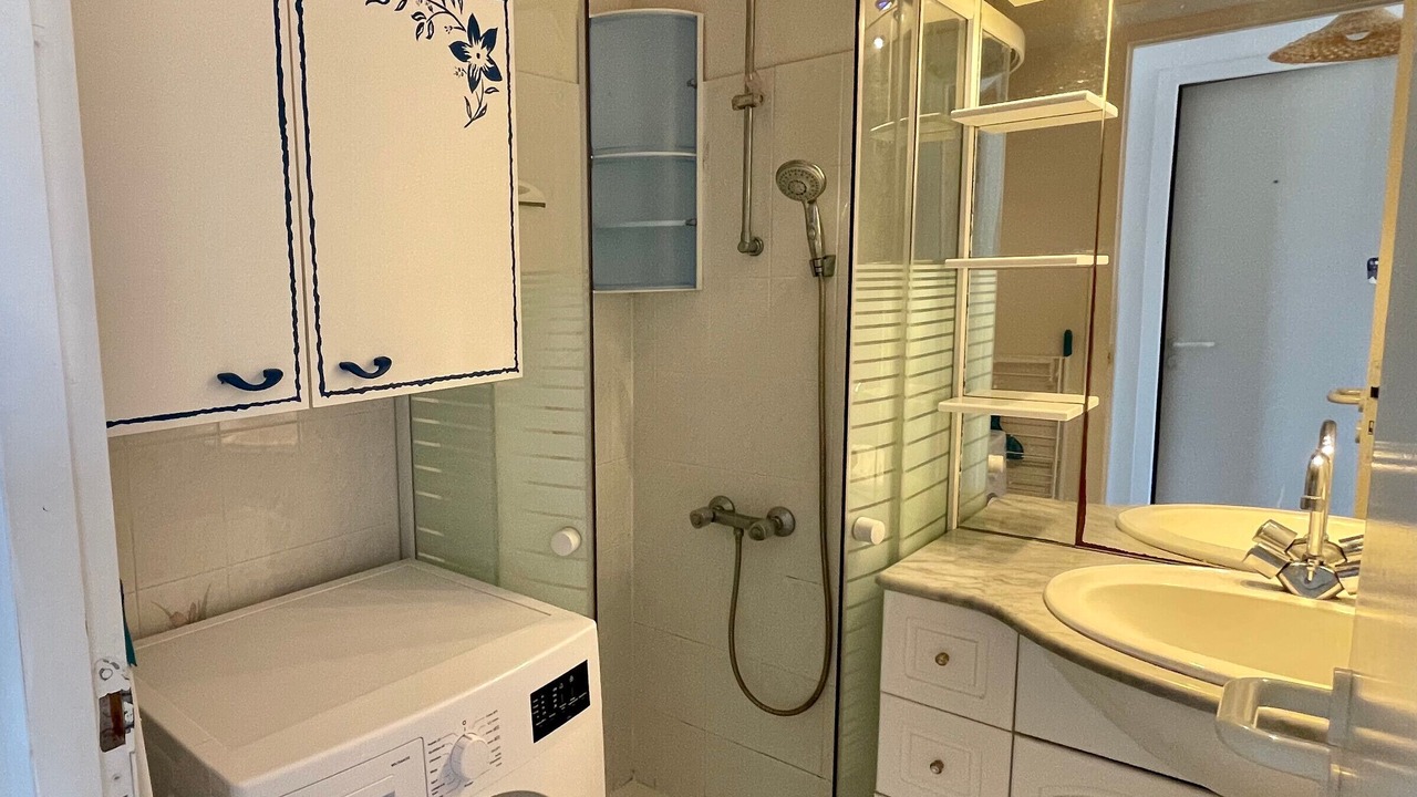 Photo of Bathroom in Brem Sur Mer