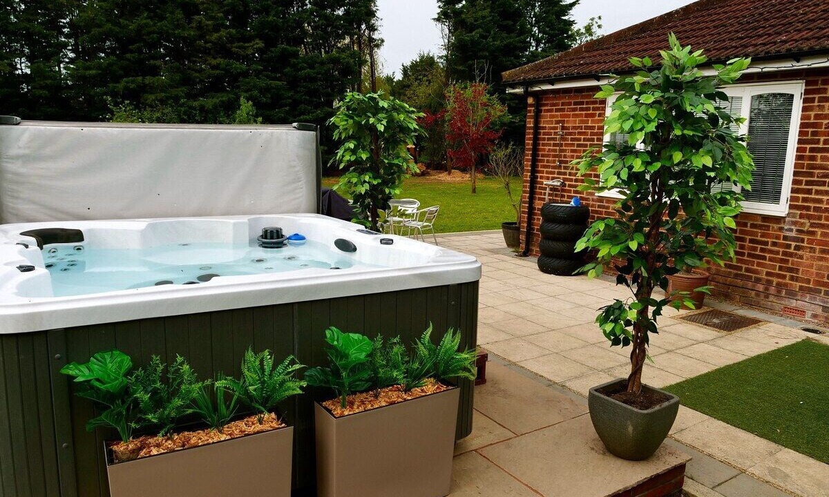 Photo of Outdoor in Howlett End