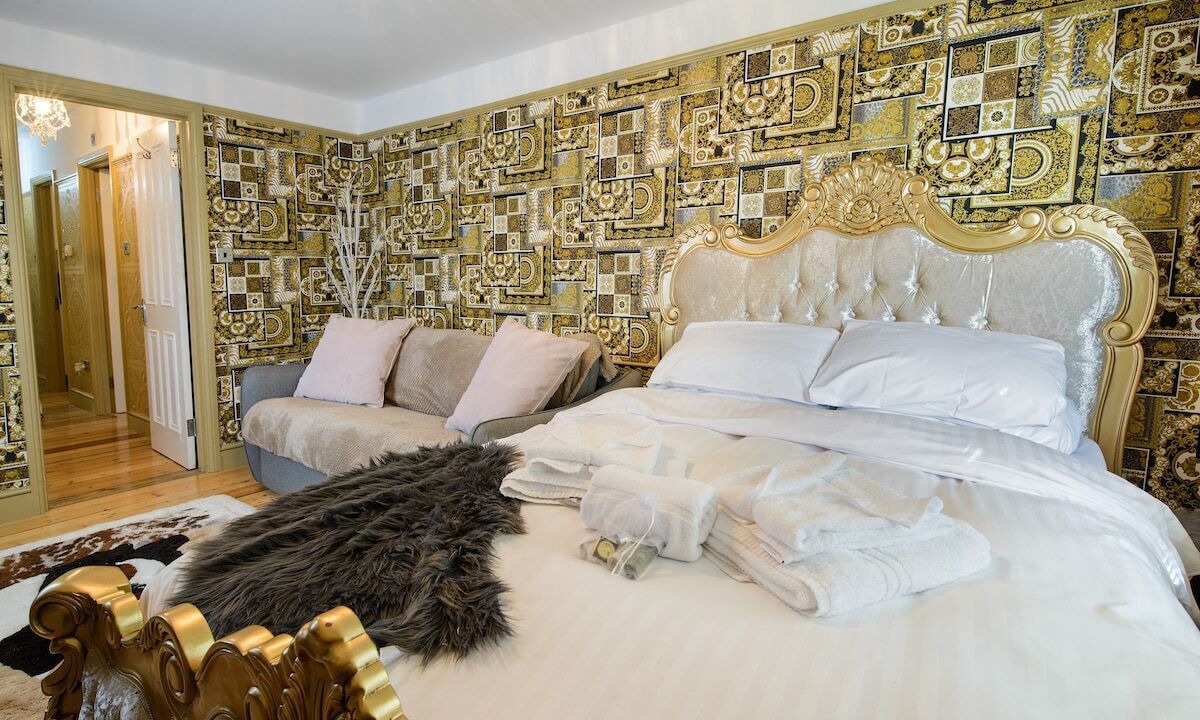 Photo of Others in Howlett End