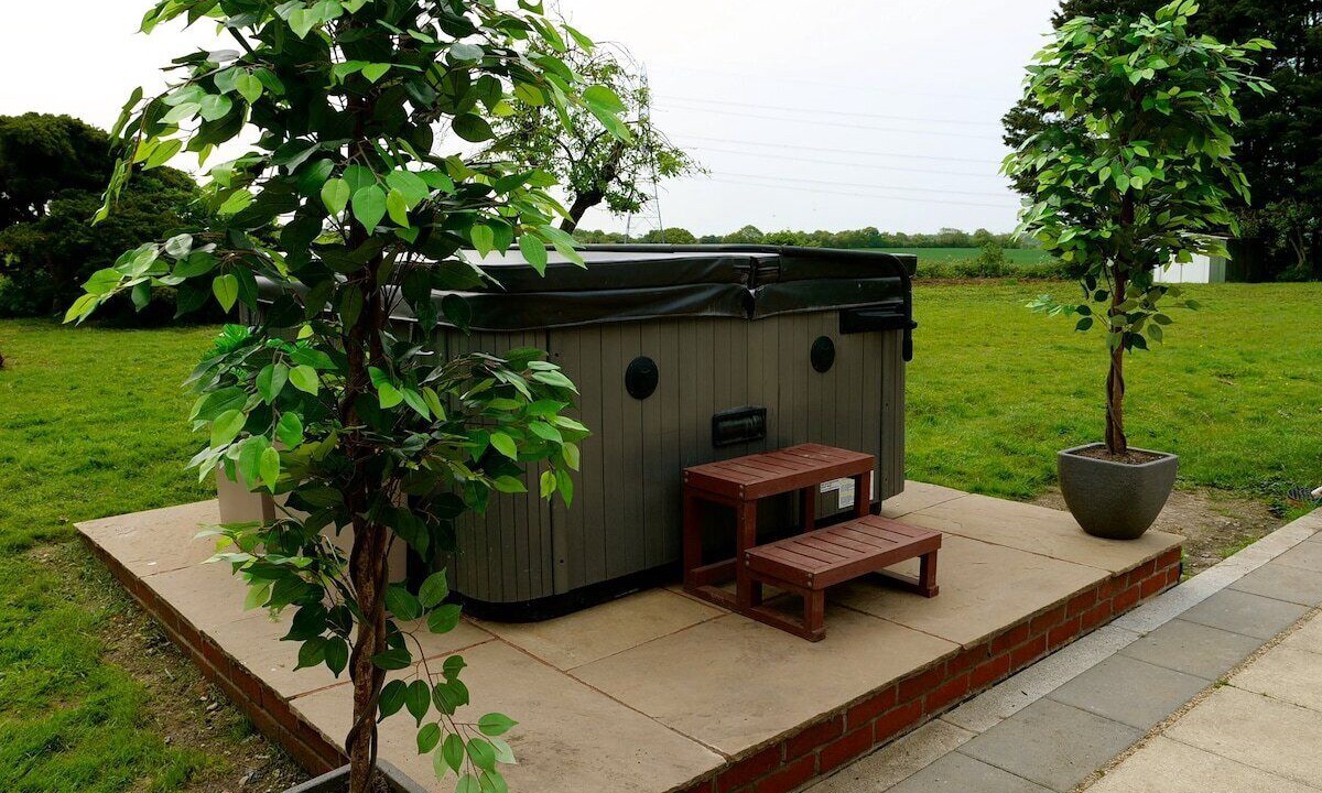 Photo of Outdoor in Howlett End