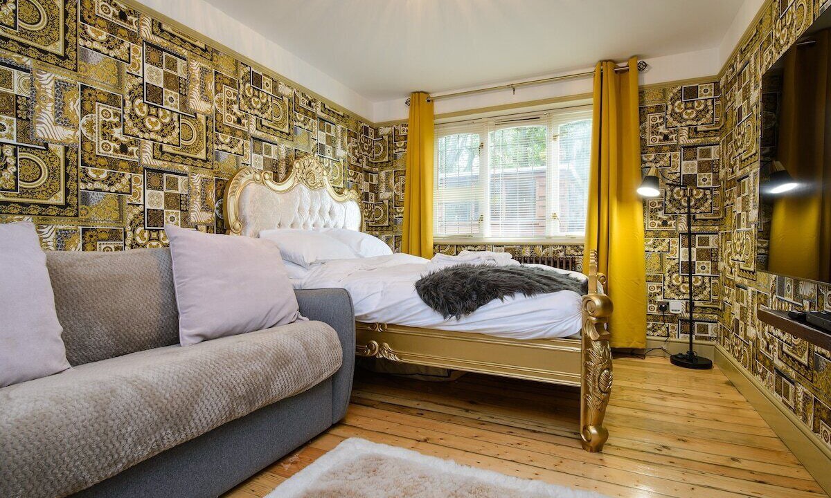 Photo of Others in Howlett End