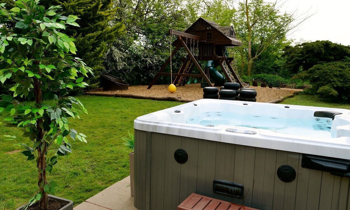 Photo of Outdoor in Howlett End