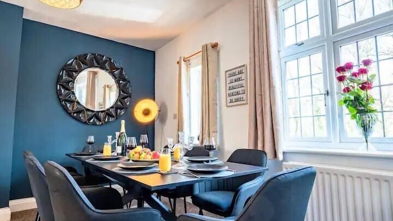 Photo of Others in Tadworth