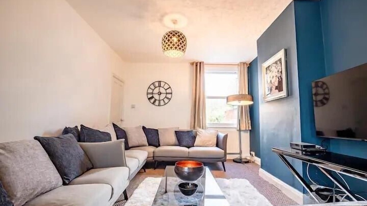 Photo of Others in Tadworth