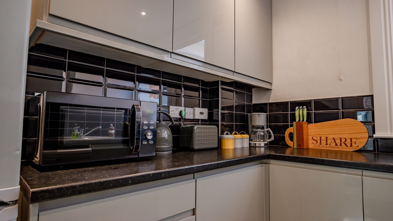 Photo of Kitchen in Tadworth