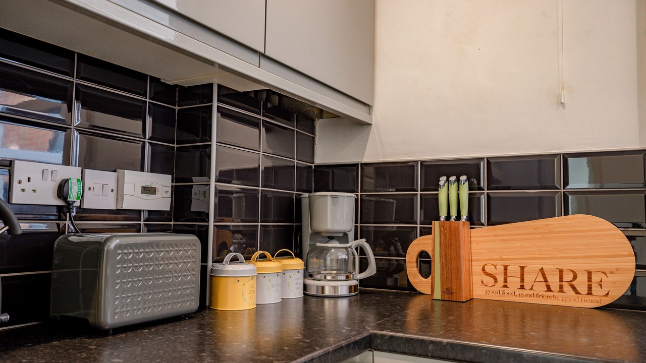 Photo of Kitchen in Tadworth