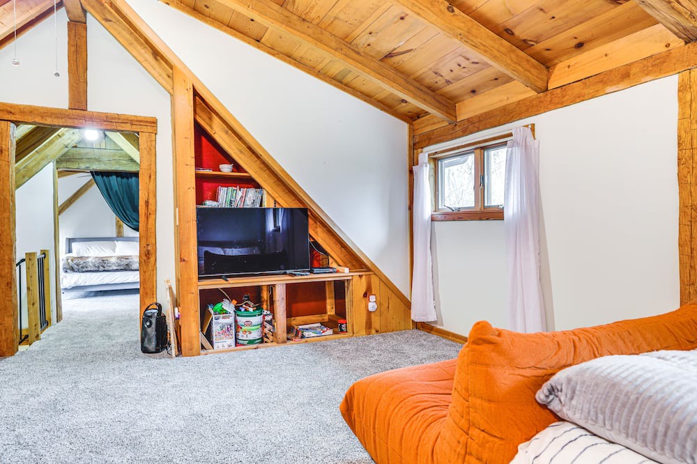 Photo of Bedroom in West Union