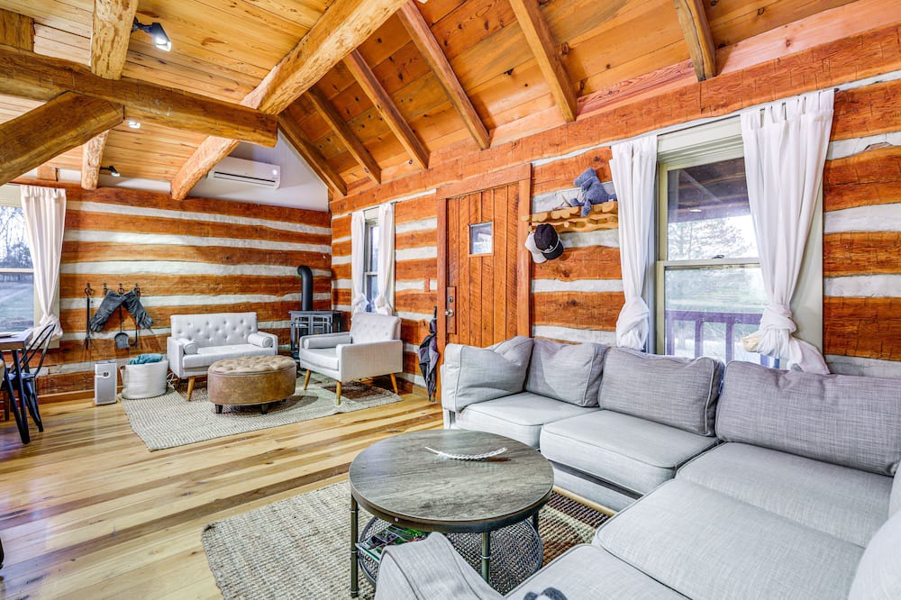 Photo of Bedroom in West Union