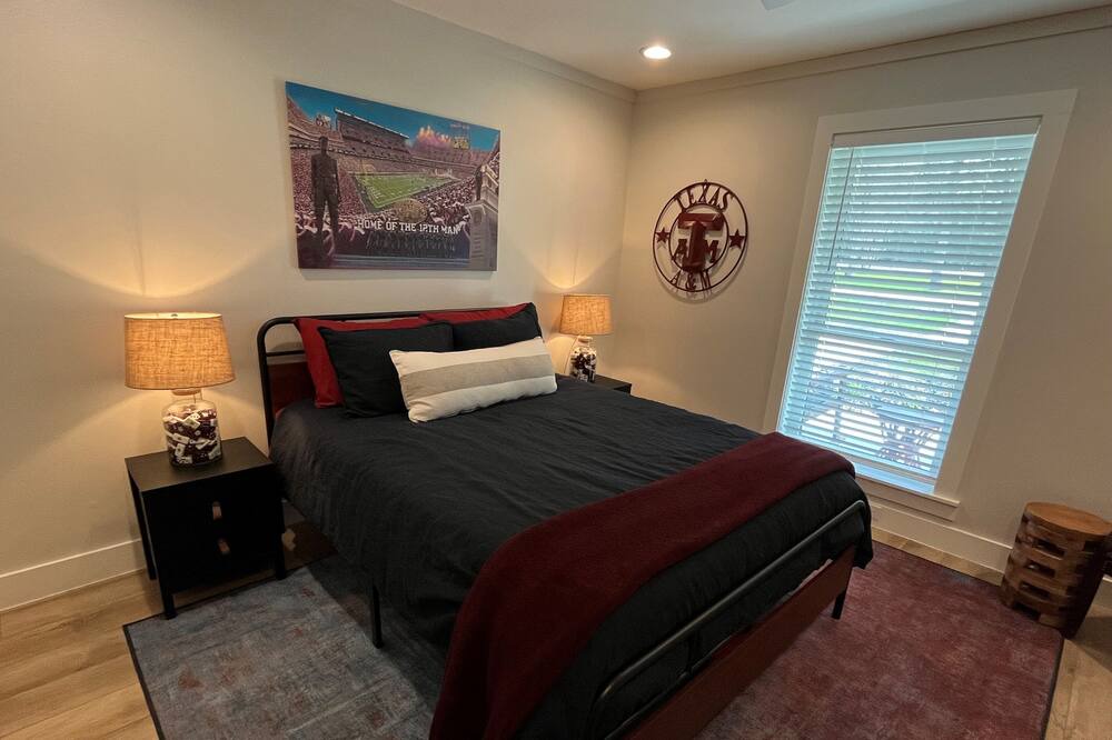 Photo of Bedroom in College Station