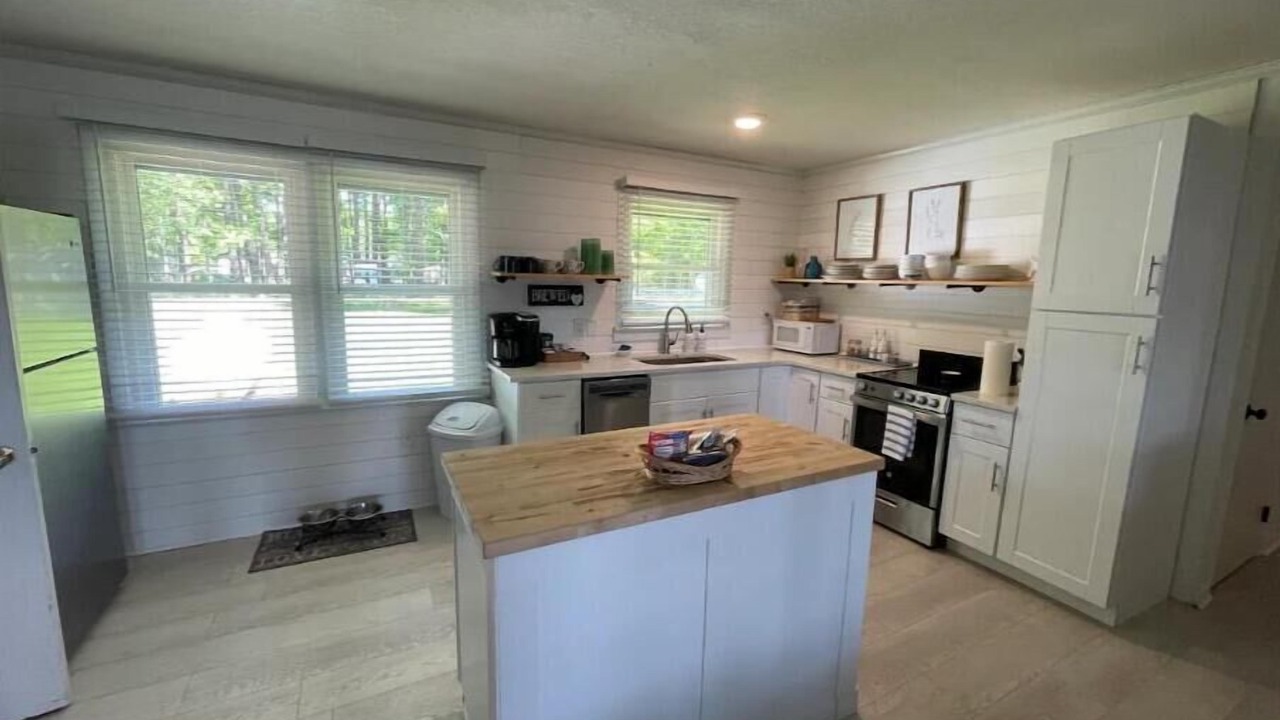 Photo of Kitchen in Hertford