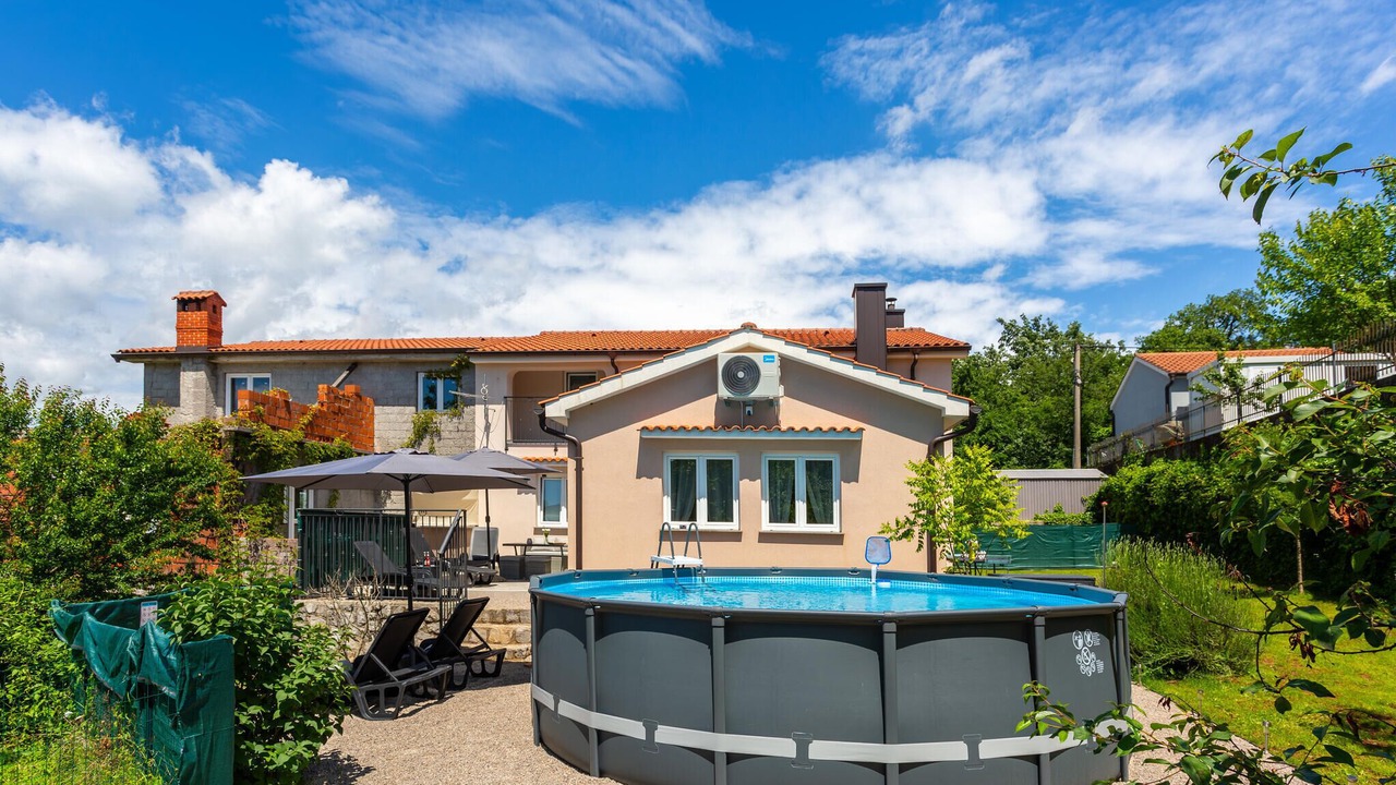 Photo of Outdoor in Sarsoni