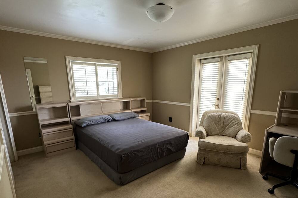 Photo of Bedroom in Lakeside