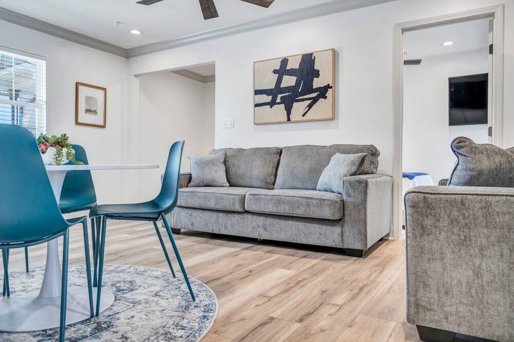 Photo of Livingroom in Tulane - Gravier