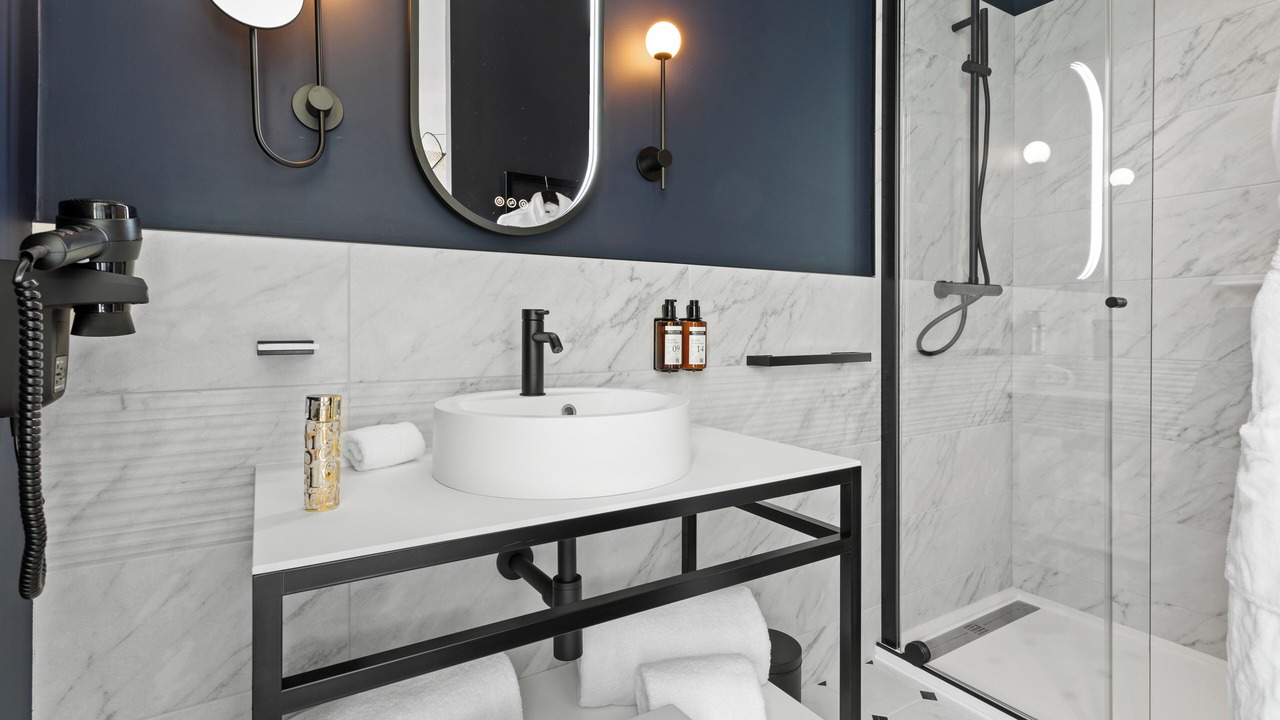 Photo of Bathroom in Honfleur