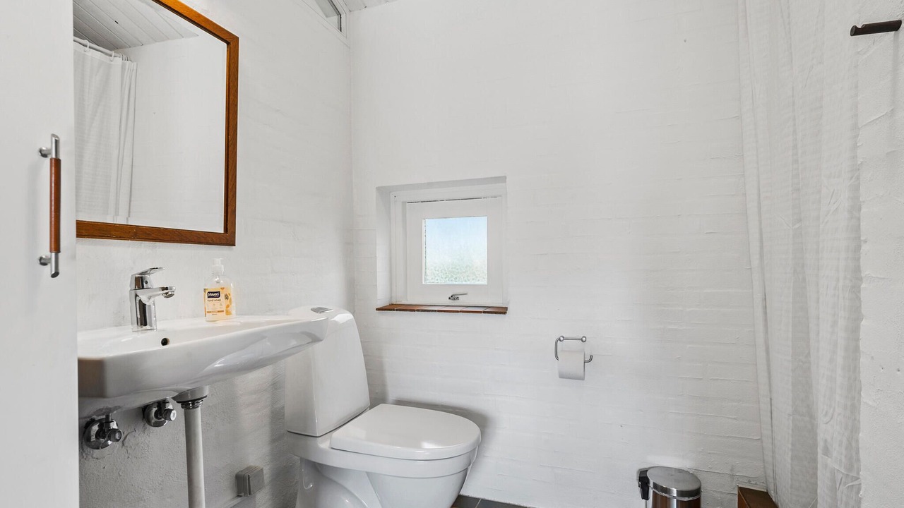 Photo of Bathroom in Fjand Badeby