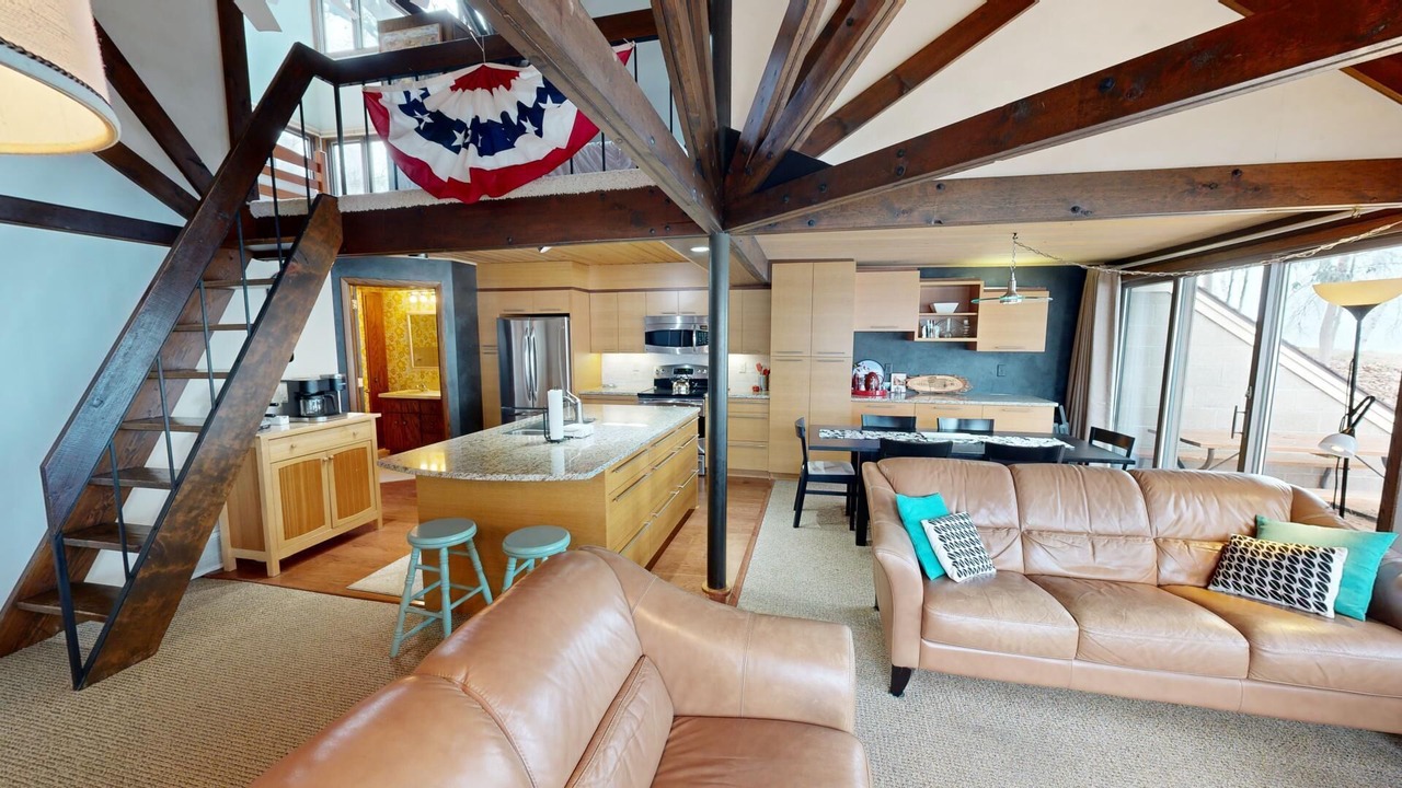 Photo of Livingroom in Spicer