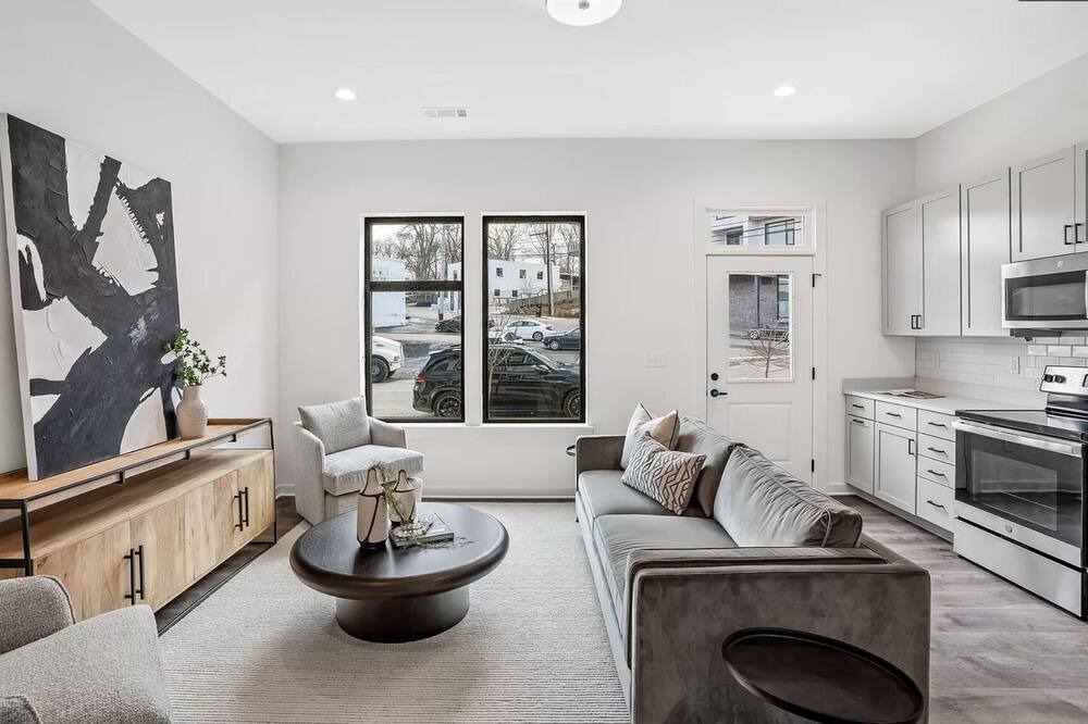 Photo of Livingroom in Chestnut Hill