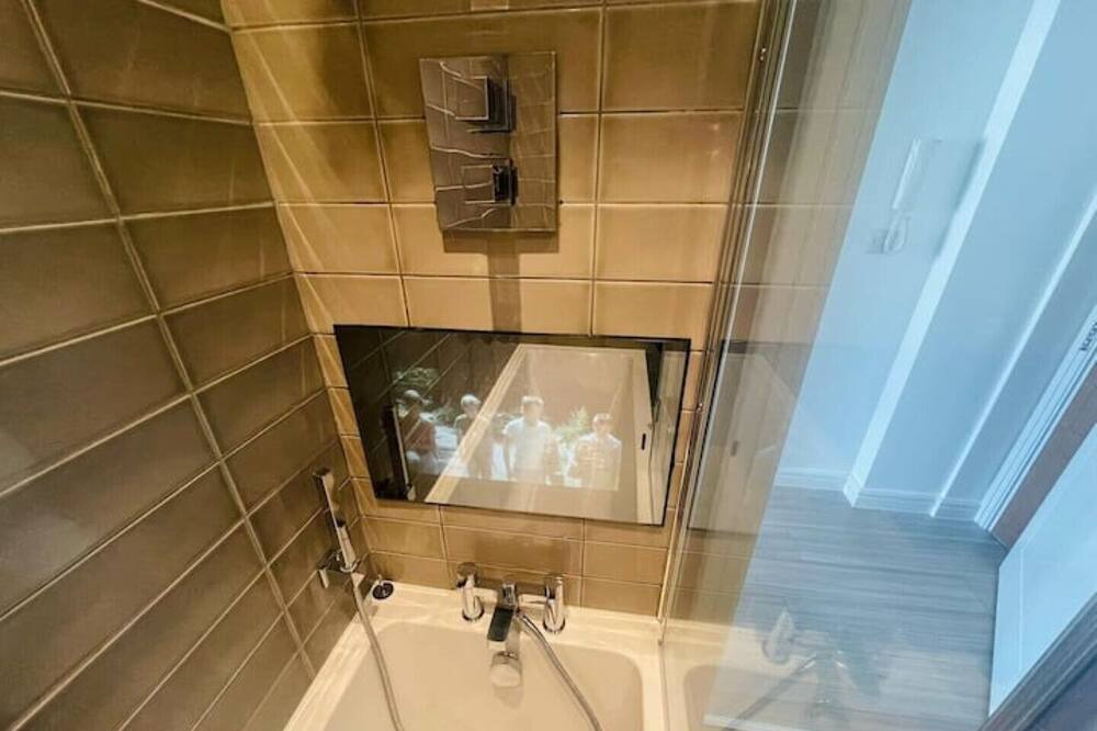 Photo of Bathroom in Isle of Grain