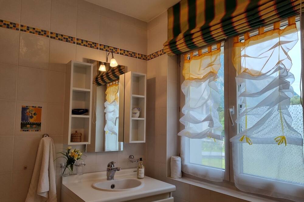 Photo of Bathroom in Sembrancher
