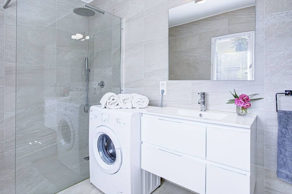 Photo of Bathroom in Montesquieu-des-Alberes