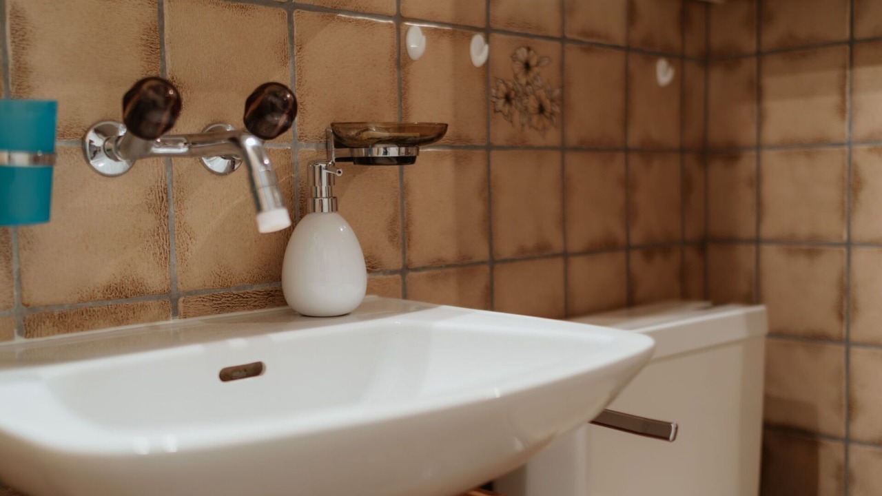 Photo of Bathroom in Mitloedi