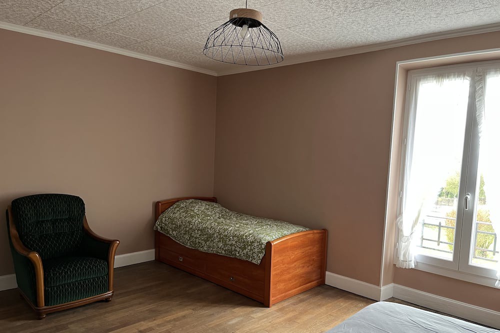 Photo of Bedroom in Varennes-en-Argonne