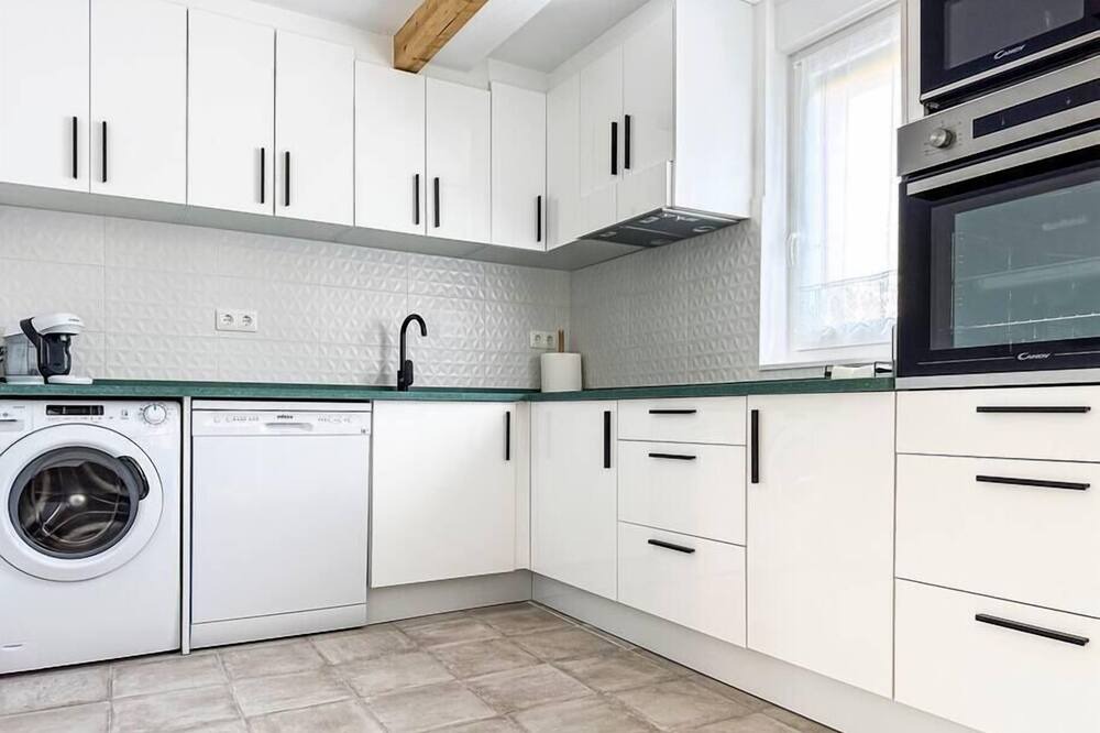 Photo of Kitchen in Mompia