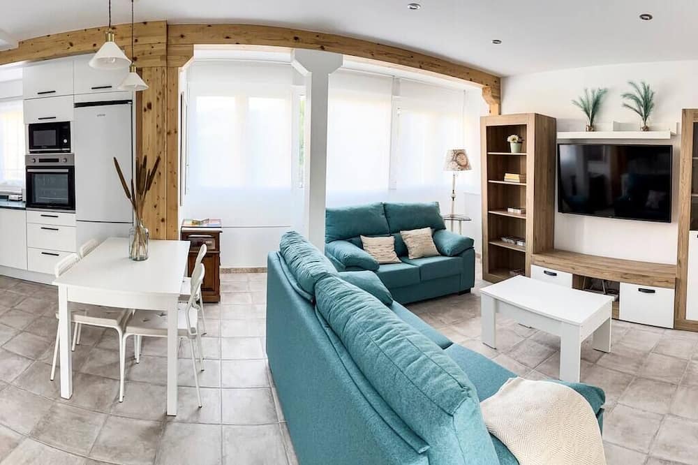 Photo of Livingroom in Mompia