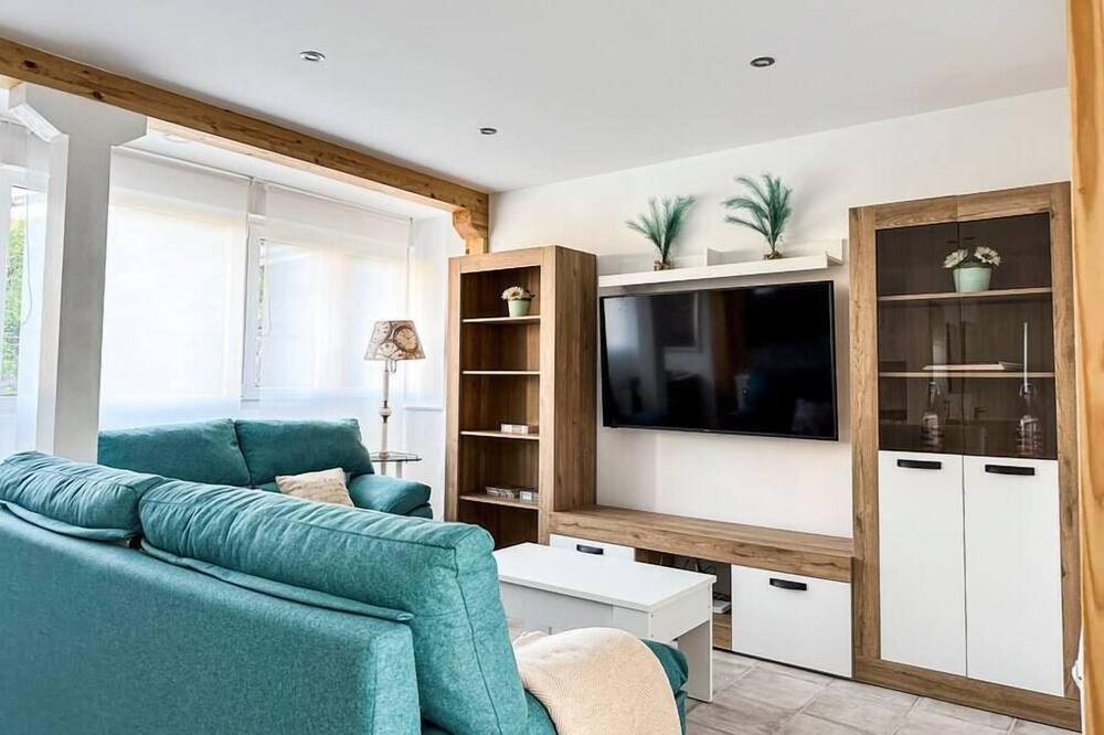 Photo of Livingroom in Mompia