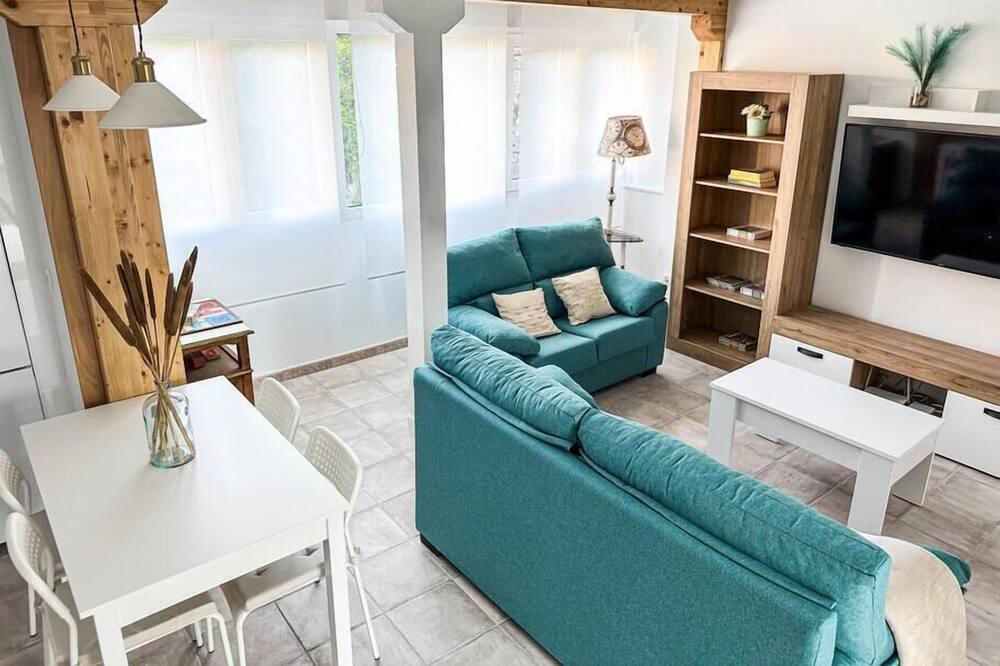 Photo of Livingroom in Mompia