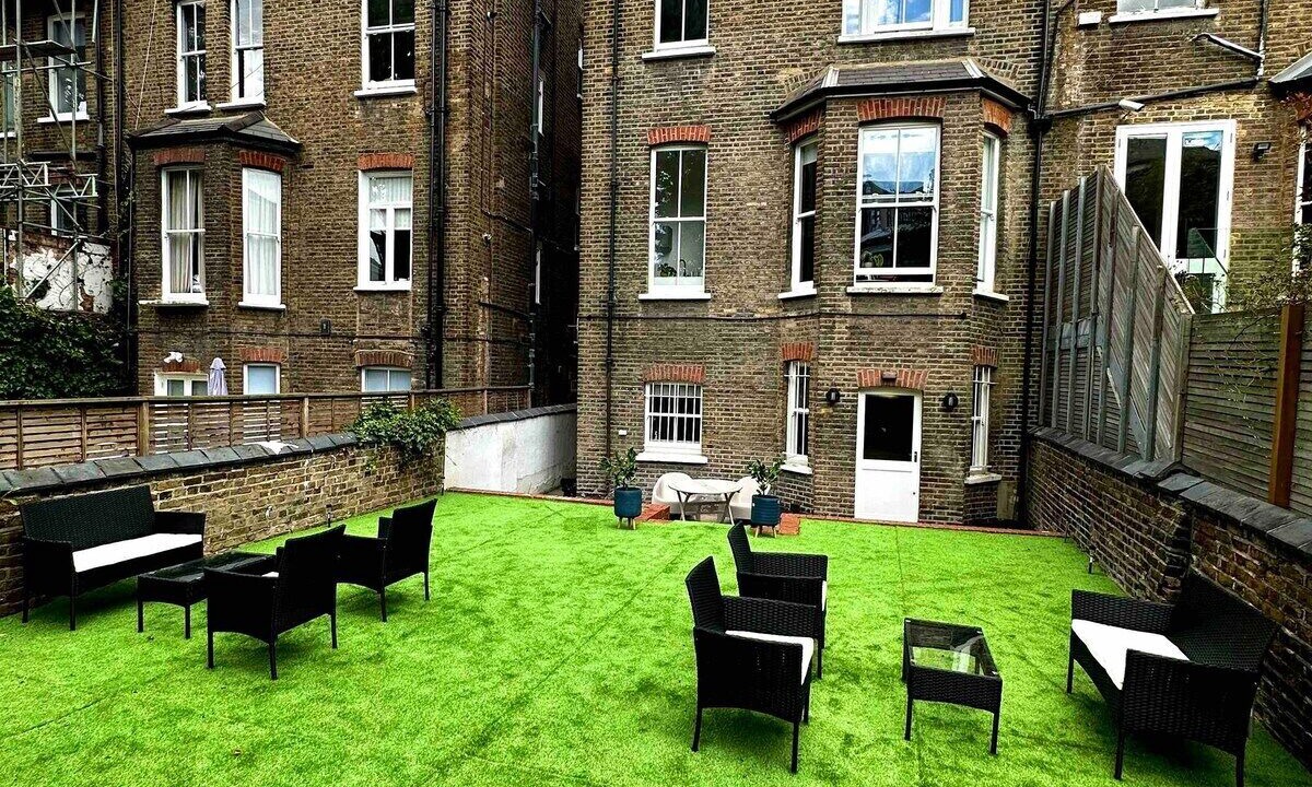 Photo of Outdoor in Belsize