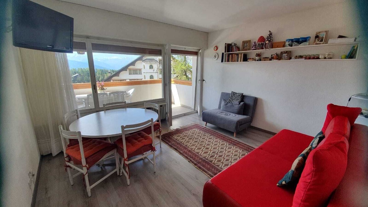 Photo of Livingroom in Lens