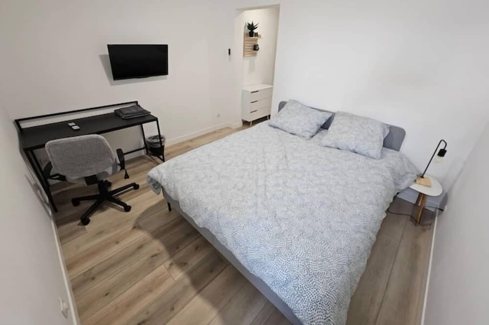 Photo of Bedroom in Saint-Priest