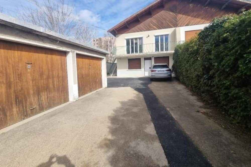 Photo of Outdoor in Saint-Priest