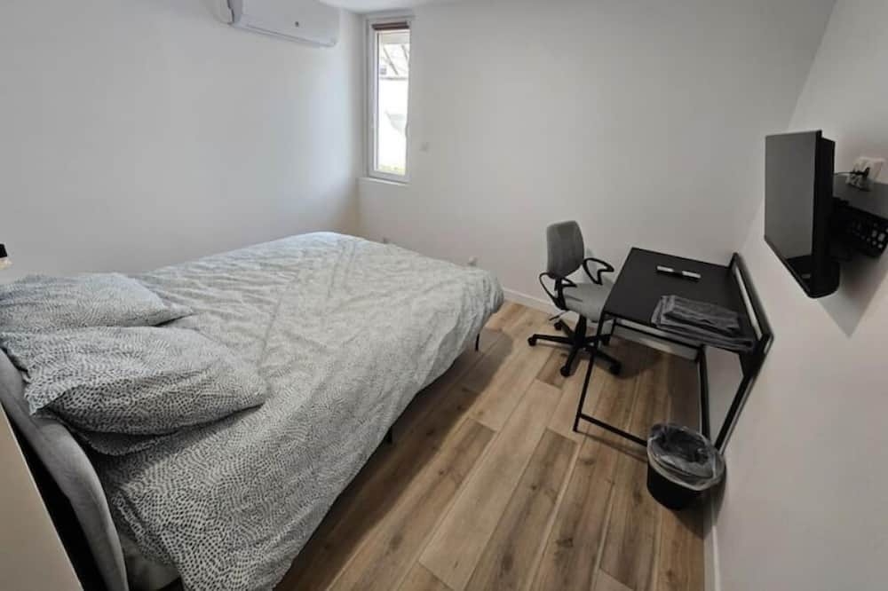 Photo of Bedroom in Saint-Priest