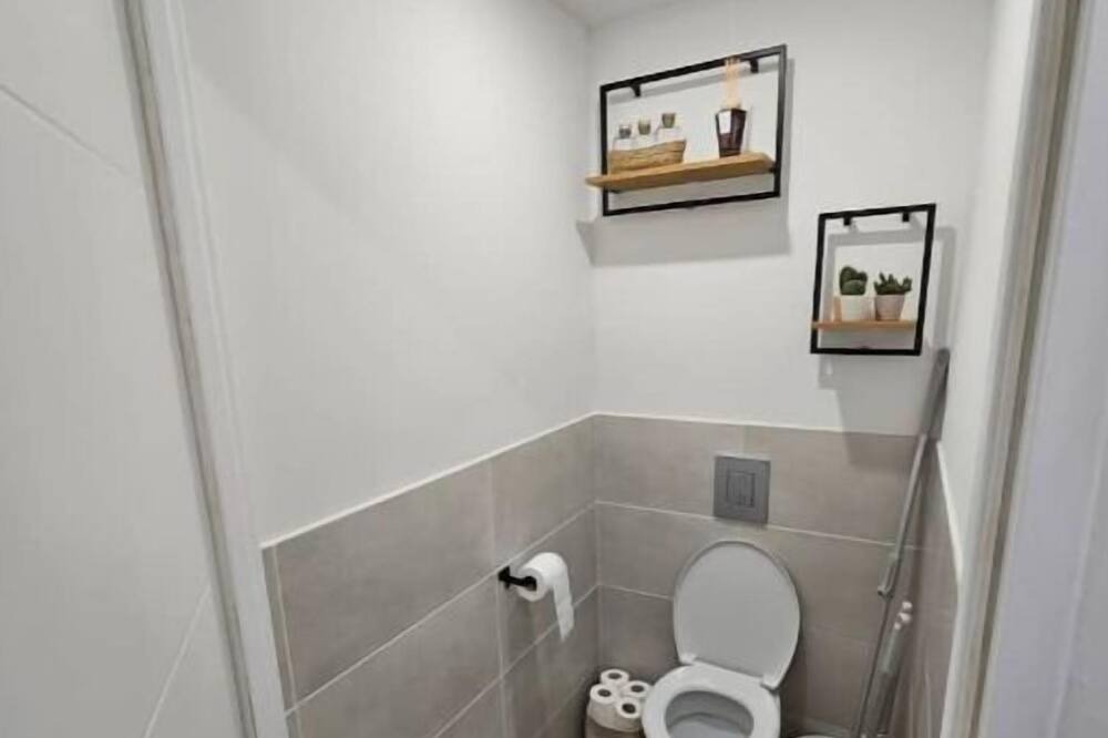 Photo of Bathroom in Saint-Priest