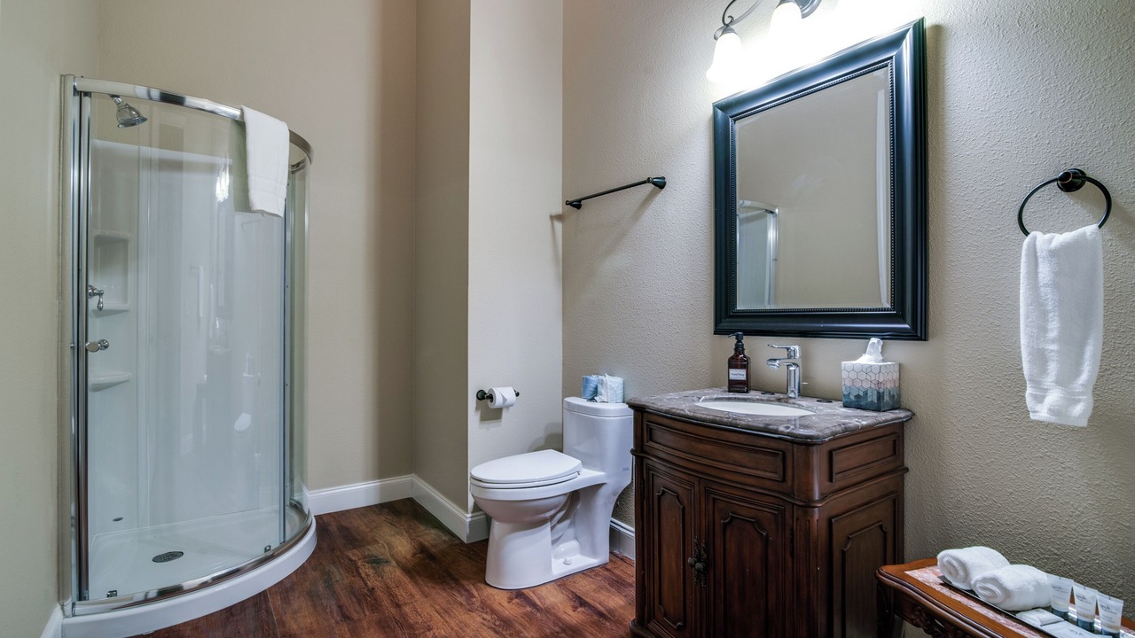 Photo of Bathroom in Rockwall