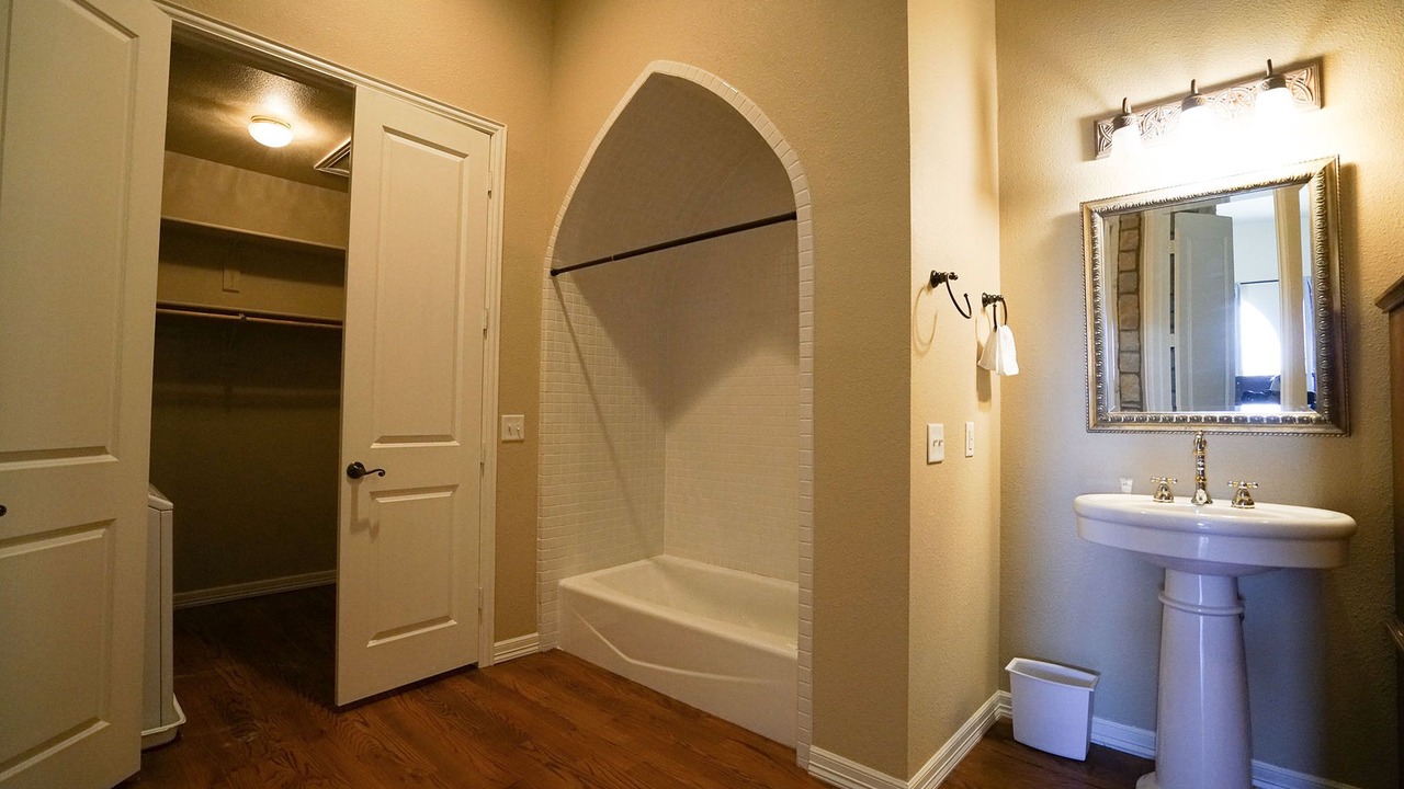 Photo of Bathroom in Rockwall