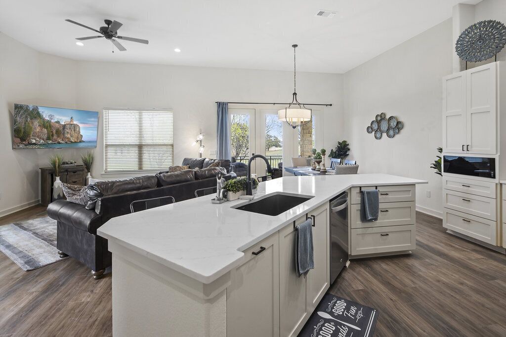 Photo of Kitchen in Horseshoe Bay West